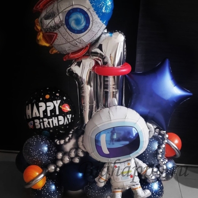 Композиция из шаров с воздухом на день рождения «Космос» фото