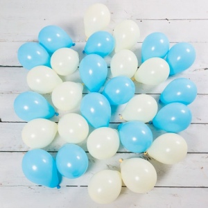 Мини-шарик голубого или белого цвета фото