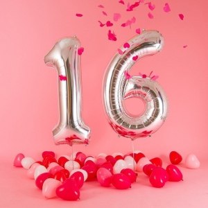 Фольгированные шары-цифры на 16-летие и 25 шаров-сердец фото