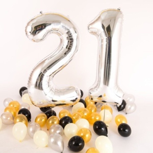 Фольгированные шары-цифры на 21-летие и 25  круглых шаров фото