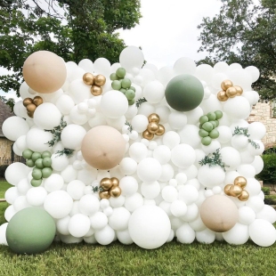 Панно из воздушных шаров фото