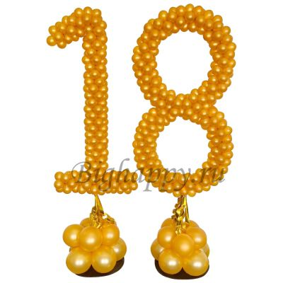Цифра 18 из воздушных шаров на стойках