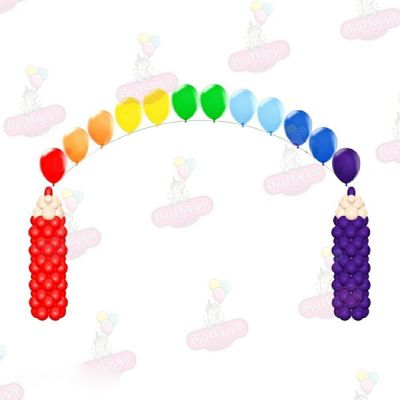 Арка из воздушных шаров в цветах радуги на карандашах