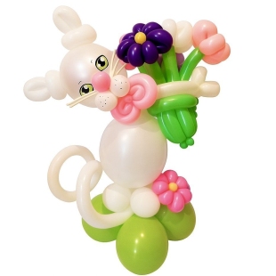 Кошка с букетом цветов из шаров фото