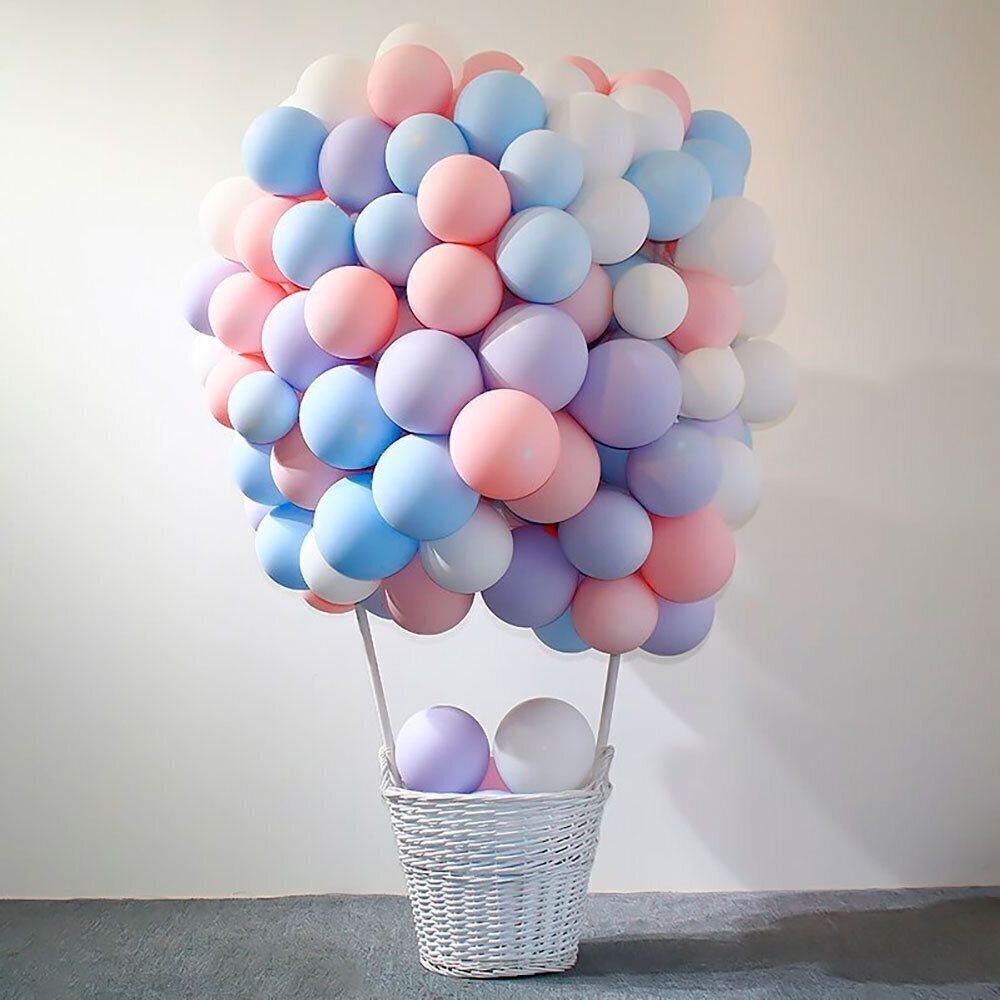 Композиция "Воздушный шар" для фотосессии с плетеной корзиной и шариками