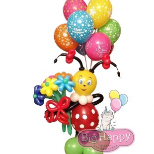 Божья коровка из шариков с цветочками и шарами фото