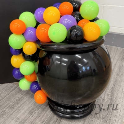 Украшение из воздушных шаров на Halloween «Колдовская ночь»