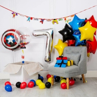 Композиция из шаров &quot;Щит Капитана Америки, звёзды и шар-цифра&quot; фото
