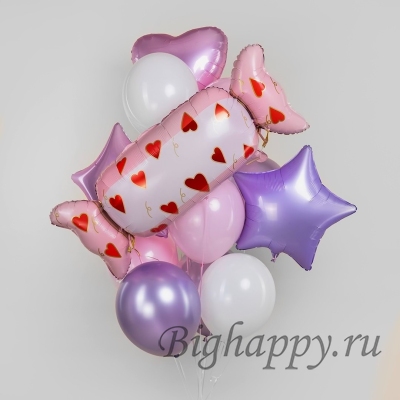 Связка шариков с большой конфетой с сердечками