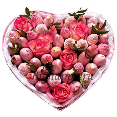 Сердце с розами и клубникой в бельгийском шоколаде