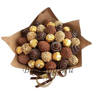 Букет из конфет и клубники «Шоколадный микс» фото