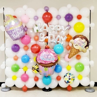 Фотозона из шаров &quot;Happy Birthday&quot; фото