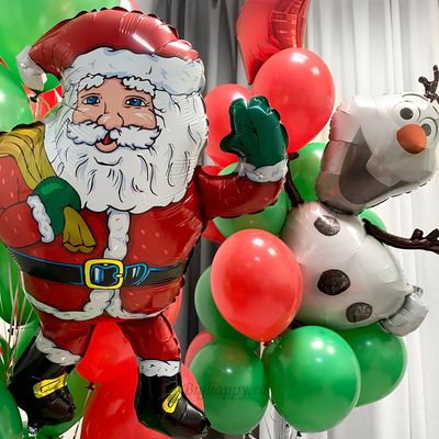 Композиция из воздушных шаров Дед Мороз и Олаф