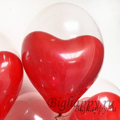 Фонтан из латексных шаров с шаромсердцем внутри Воздушные сердца