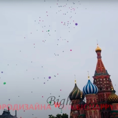 Салют 1000 шаров с гелием на Красной площади
