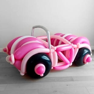 Машинка из латексных шаров «Для Barbie» фото