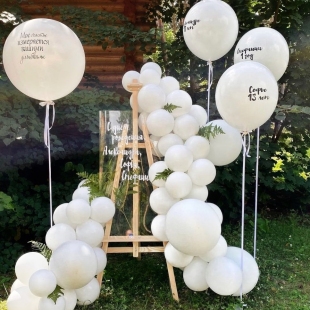 Фотозона для оформления свадьбы с мольбертом фото