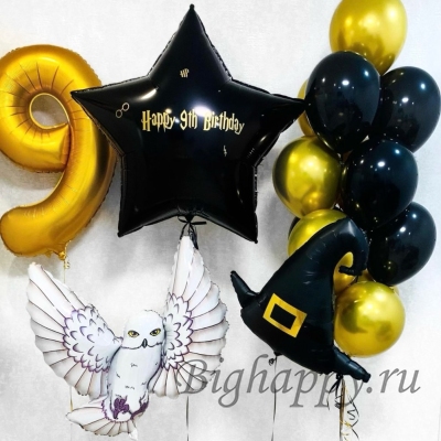 Композиция из чёрных и золотых шаров в стиле «Гарри Поттер» фото