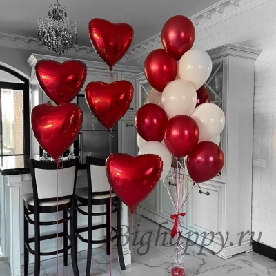 Оформление воздушными шарами &quot;Алые сердца и большой фонтан красно-белых шаров&quot; фото