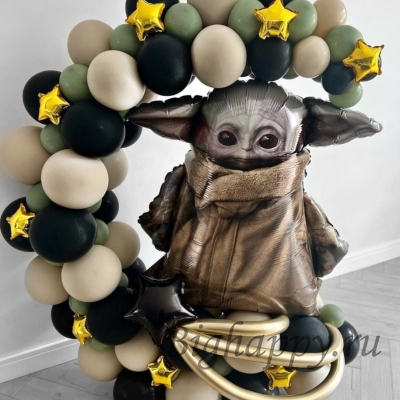 Напольная композиция из шаров в стиле &quot;Звездные войны&quot; с Мастером Йода фото