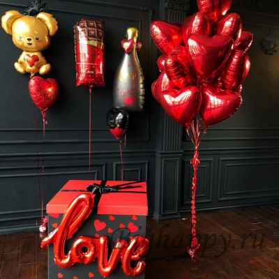 Коробка – сюрприз с воздушными шарами «Люблю тебя!» фото