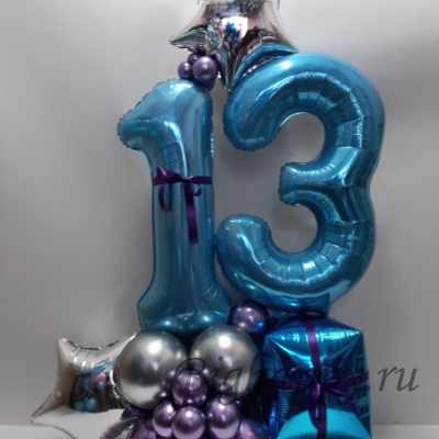 Композиция из шаров с двумя цифрами «Подарочек» фото