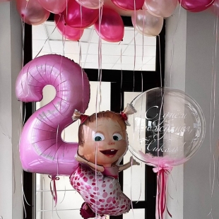 Композиция "Маленькая Маша, прозрачный шар, цифра и шары под потолок" фото