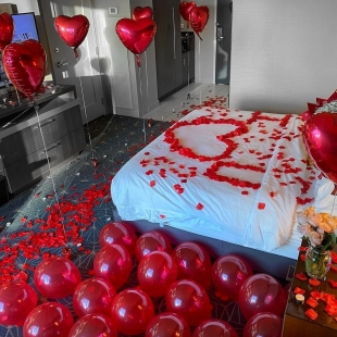 Оформление комнаты воздушными шарами &laquo;Тайна любви&raquo; фото