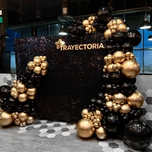 Фотозона «Золотая Траектория» фото