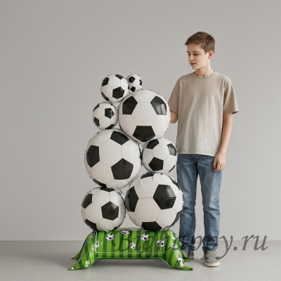 Шар &quot;Футбольные мячи на поставке&quot; фото