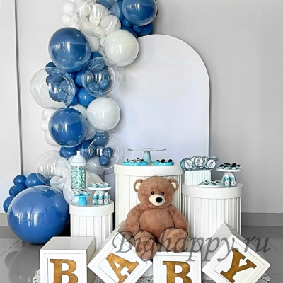 Фотозона из воздушных шаров &laquo;Семейное тепло&raquo;