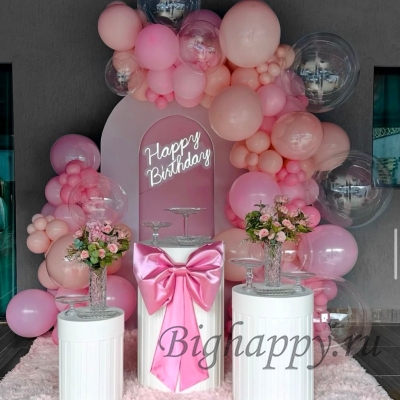Фотозона из воздушных шаров &laquo;Сладкая нежность&raquo;